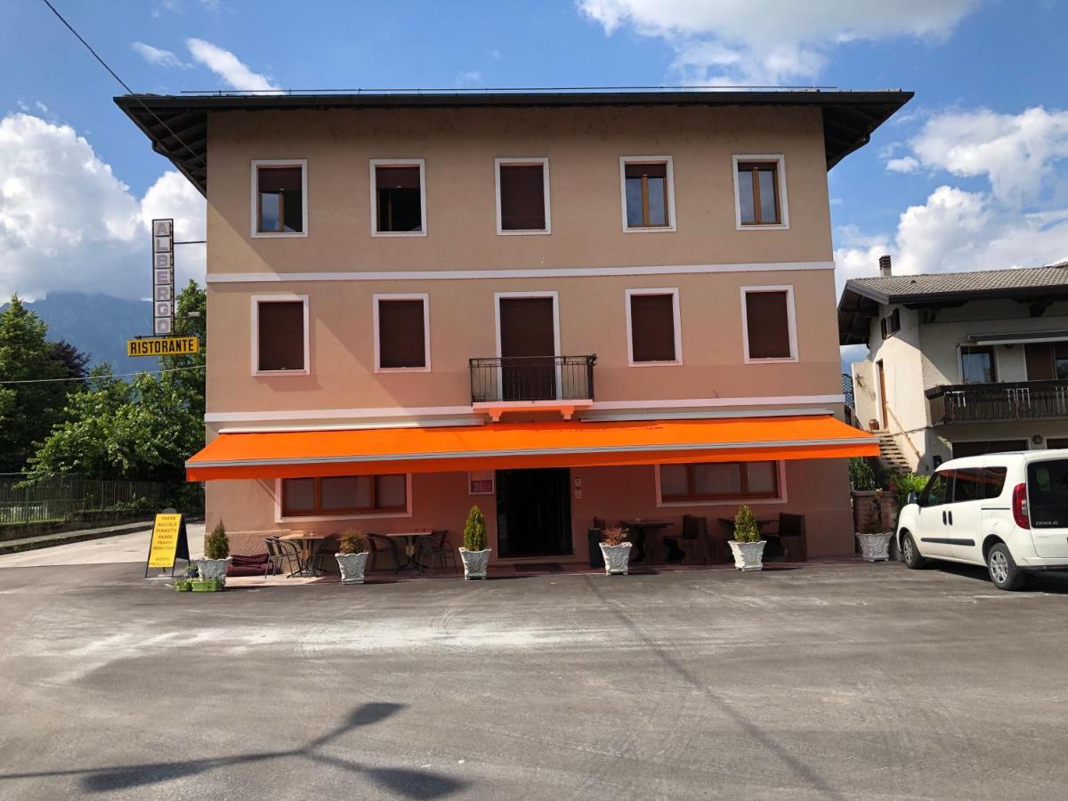 Locanda Alla Stazione Santa Giustina  Екстериор снимка